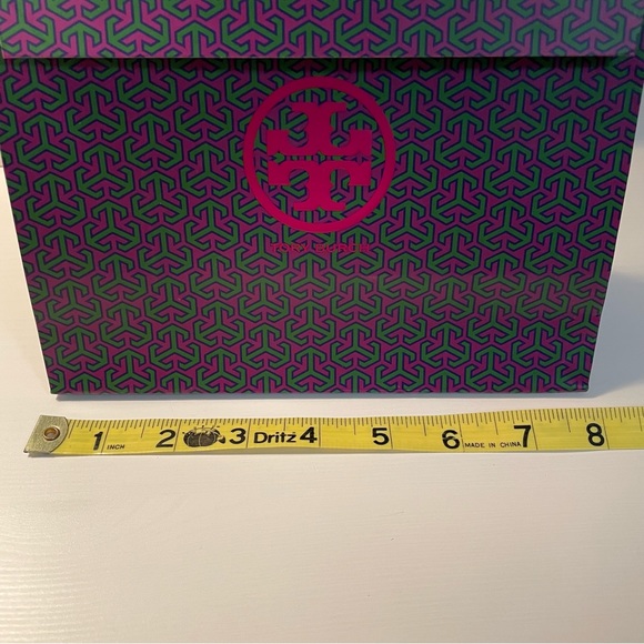 ⭐️FWP Tory Burch Gift Bag - see FWP offer below - Picture 7 of 10